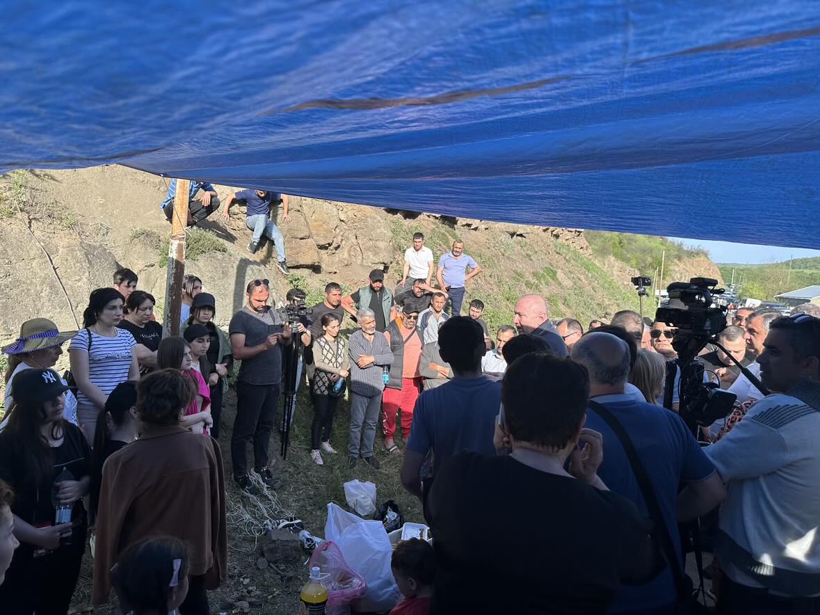 438032590_998953145233764_2109458290585111660_n