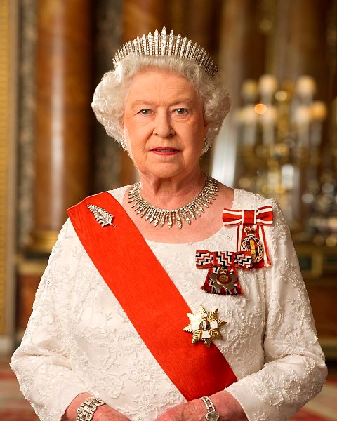1200px-Queen_Elizabeth_II_of_New_Zealand (1)