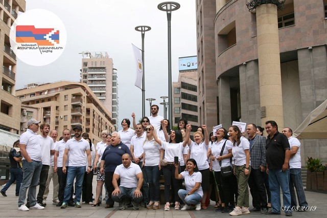 69208320_2473533709373226_945318135731322880_n