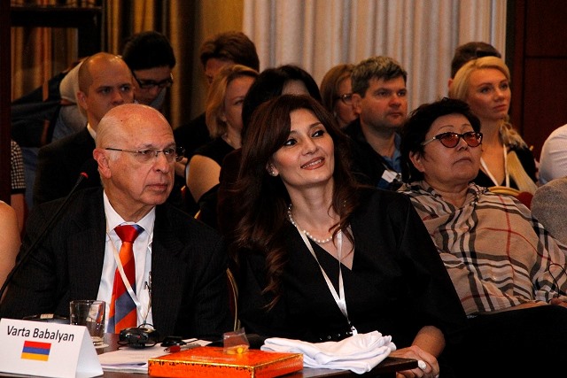 73018384_386450778929326_7640121742928642048_n