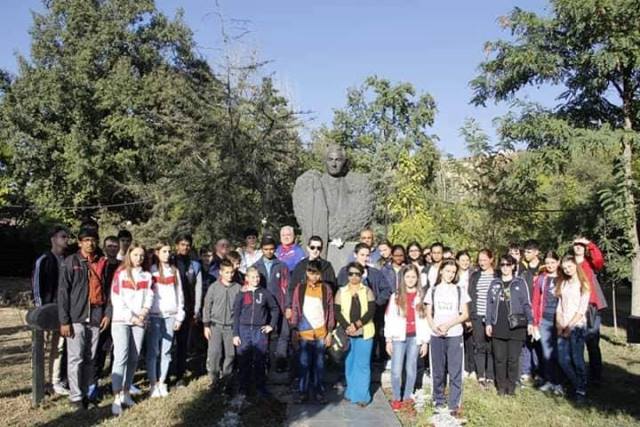 71274655_985577928470339_5095628897387544576_n