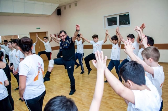 84232768_848576035611437_1332639184132767744_n