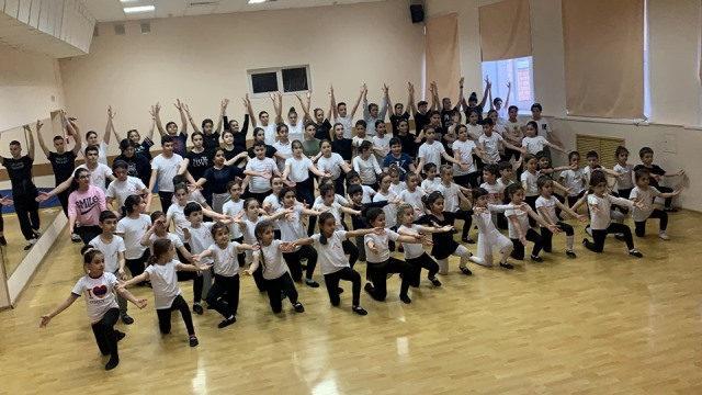 85122471_219134382581471_267993078663479296_n