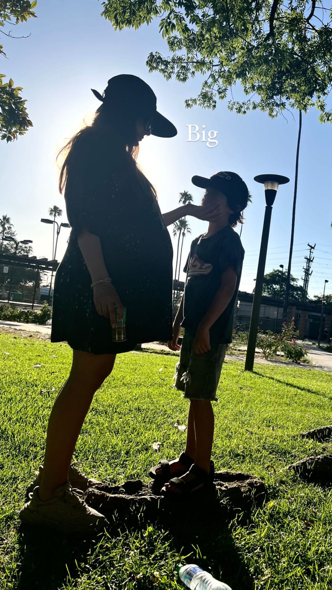 sirushoofficial_288909348_1947015325489760_7520470758344193045_n