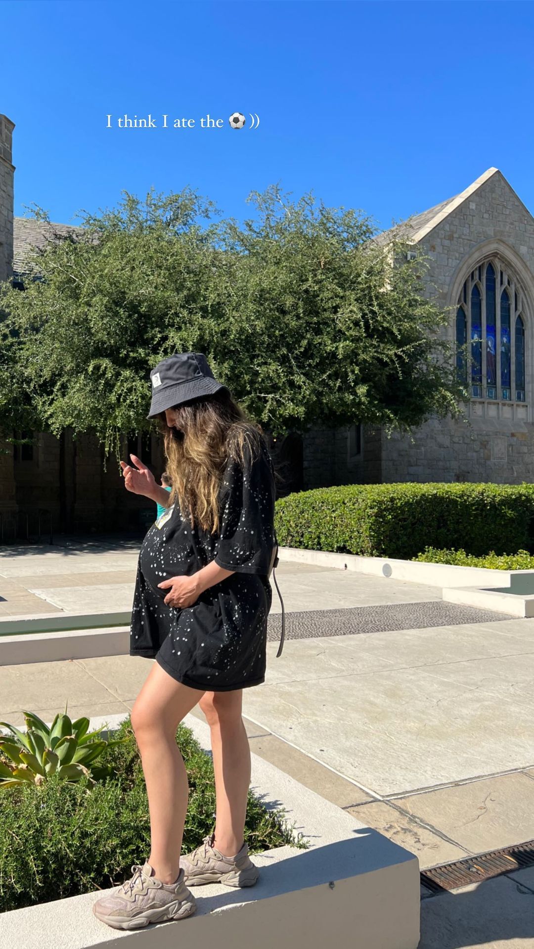 sirushoofficial_289115557_984244292263059_1608926383443355130_n