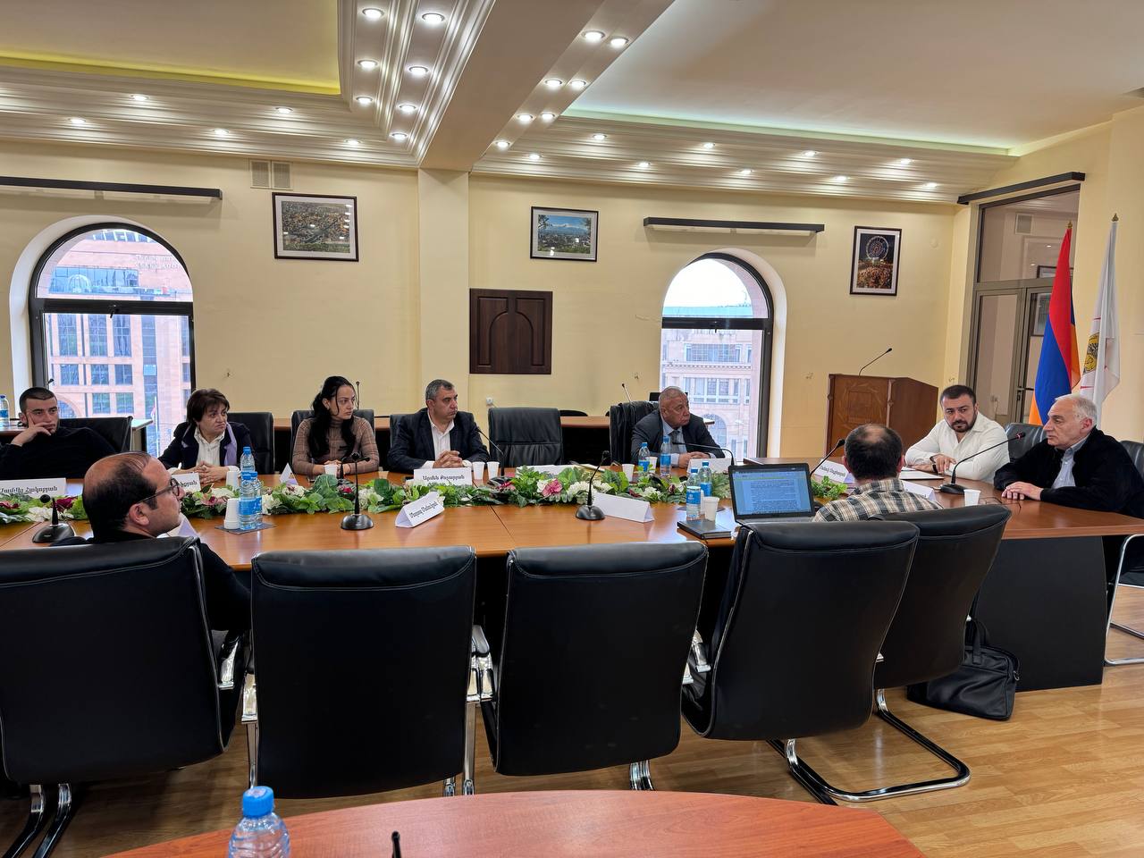 photo_6107341004563661545_y