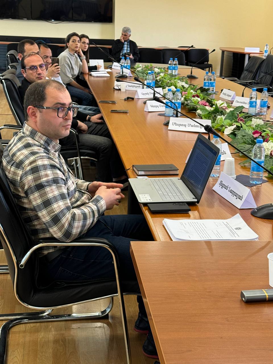 photo_6107341004563661549_y