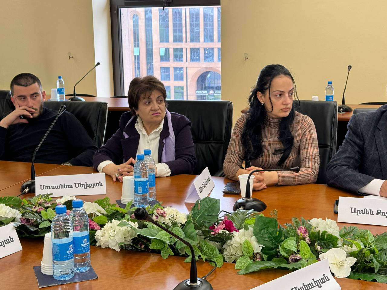 photo_6107341004563661551_y