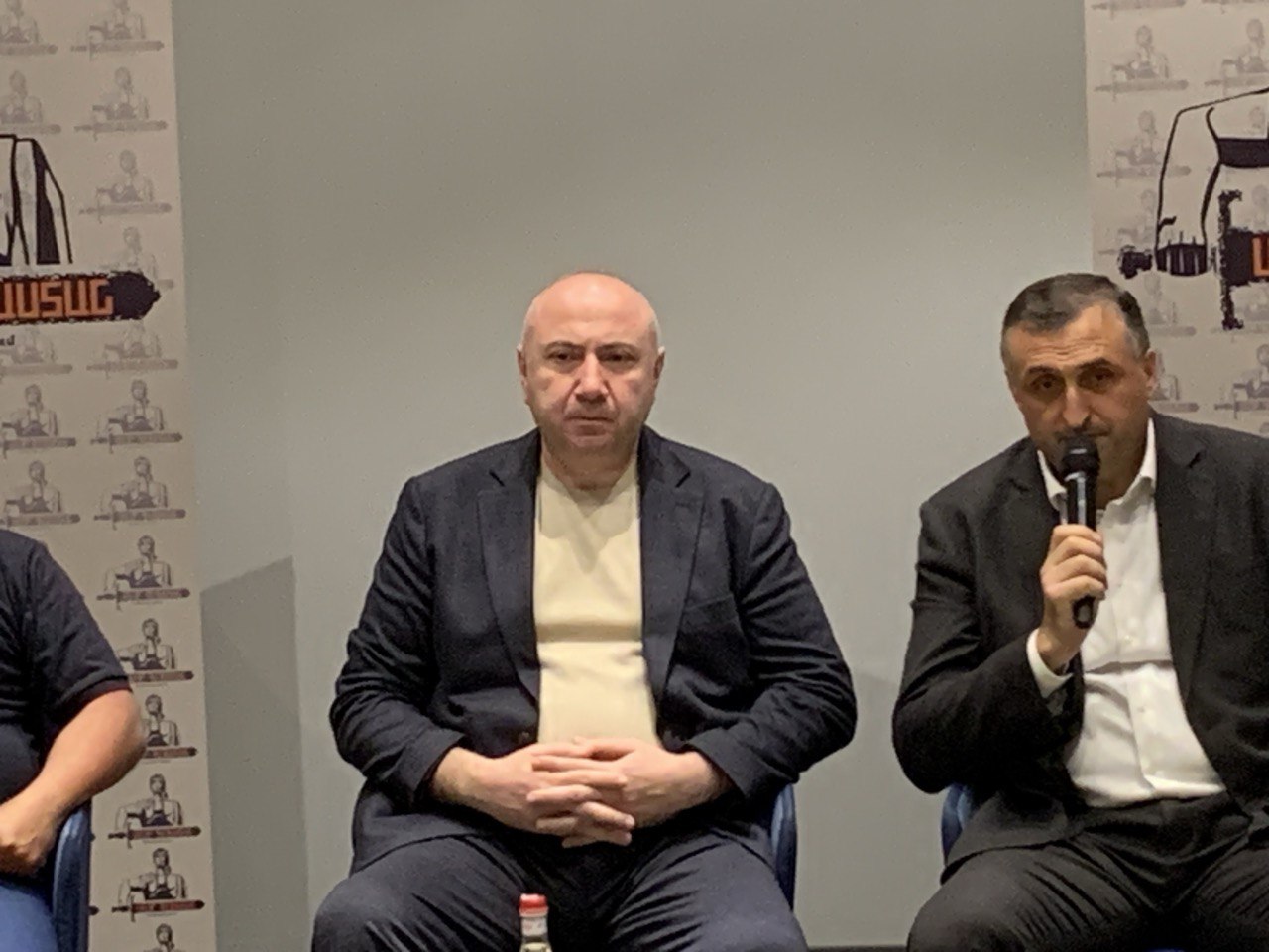 photo_5312149417689742327_y