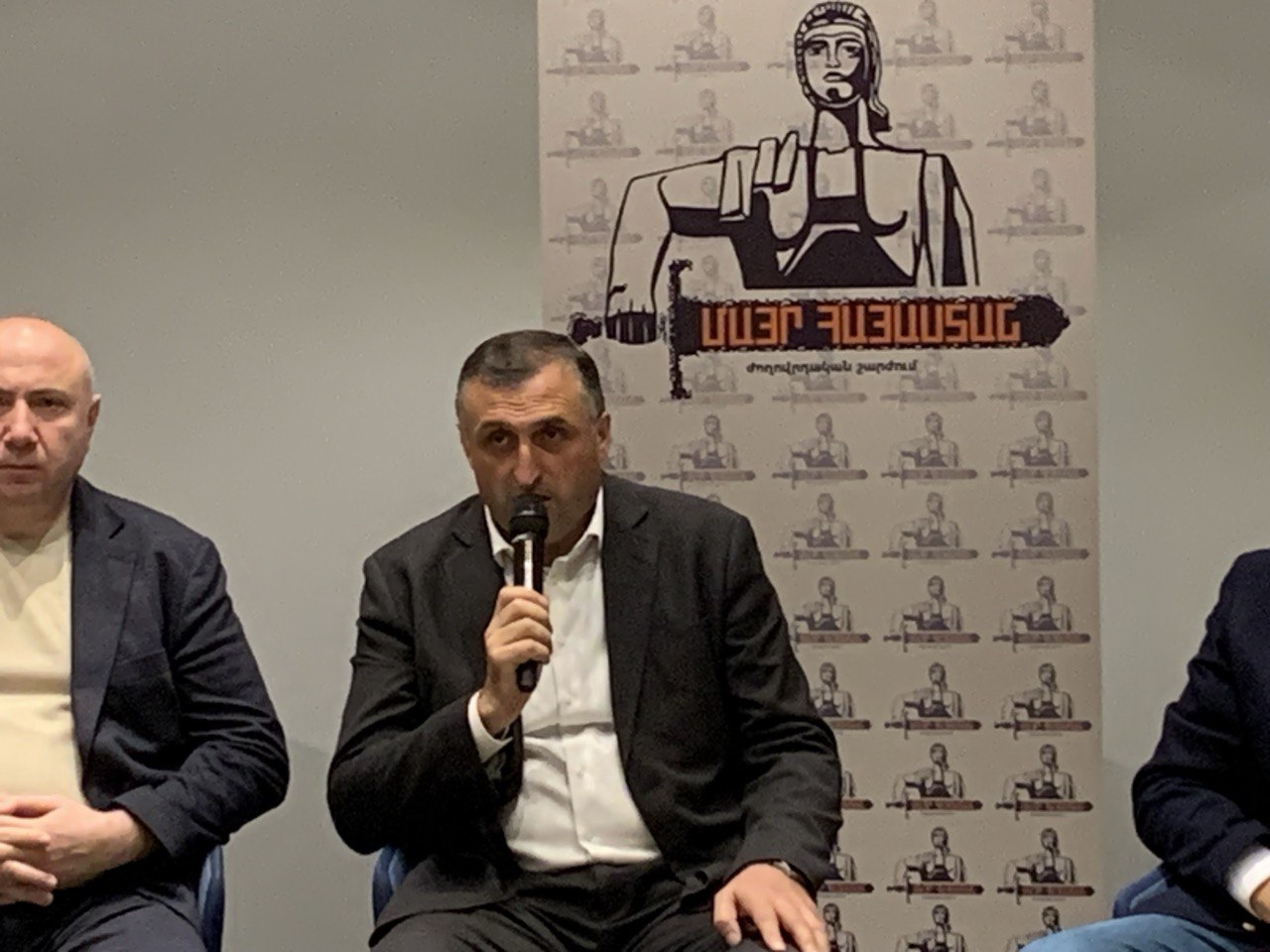 photo_5312149417689742328_y