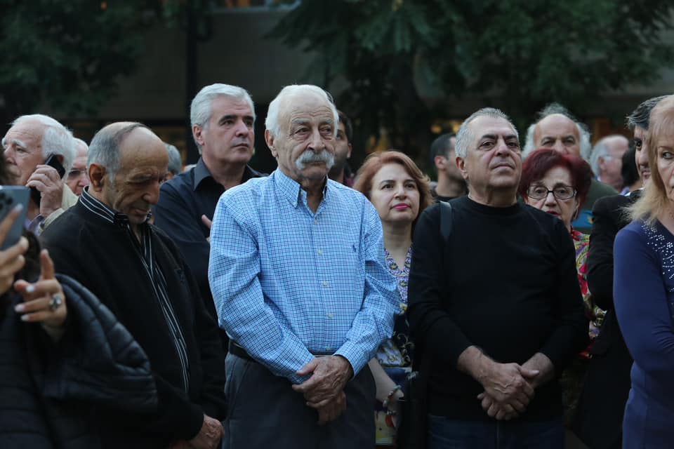 379127367_186969457745311_8172402102278375481_n