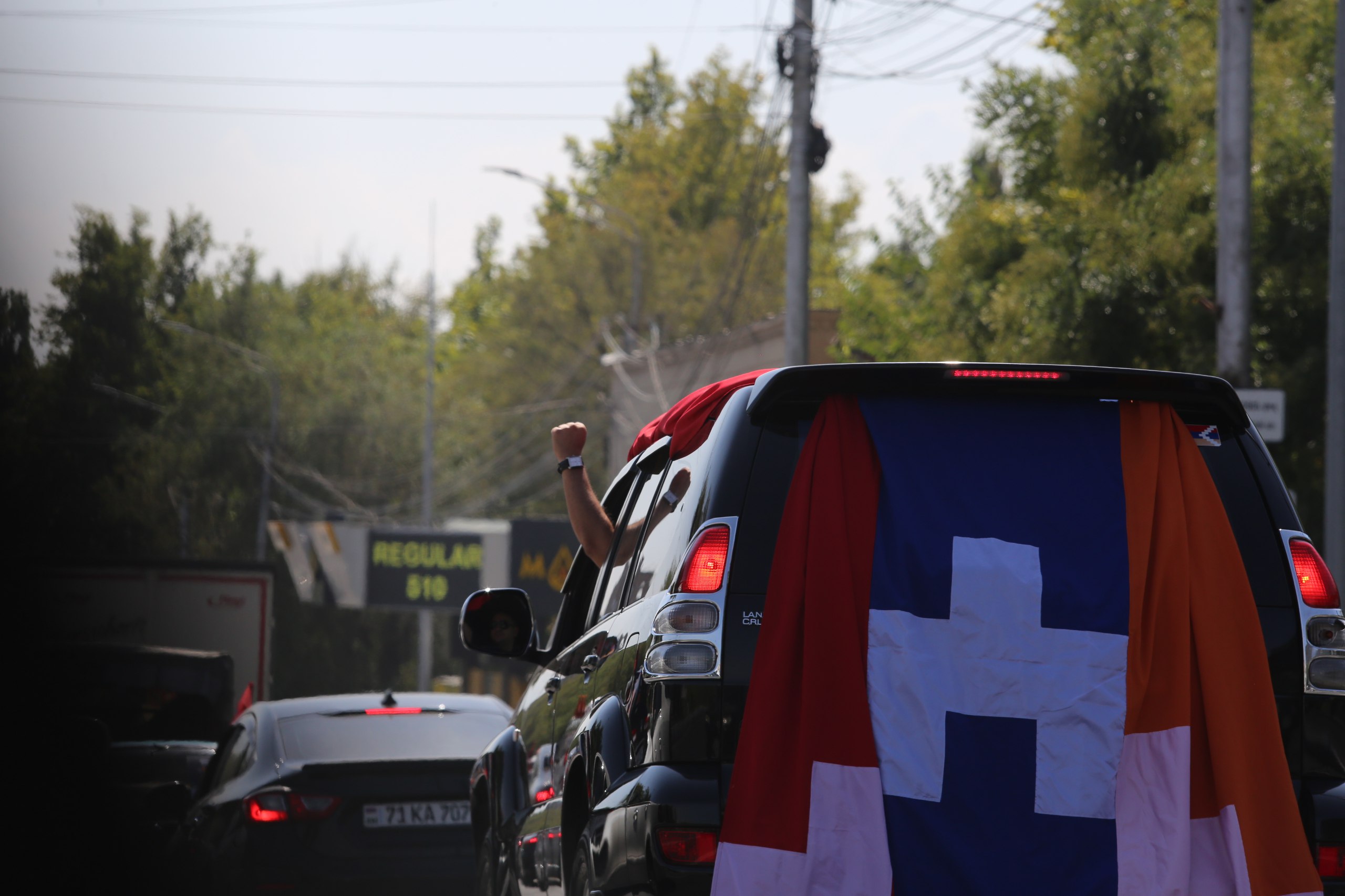 photo_5197478240472650814_w