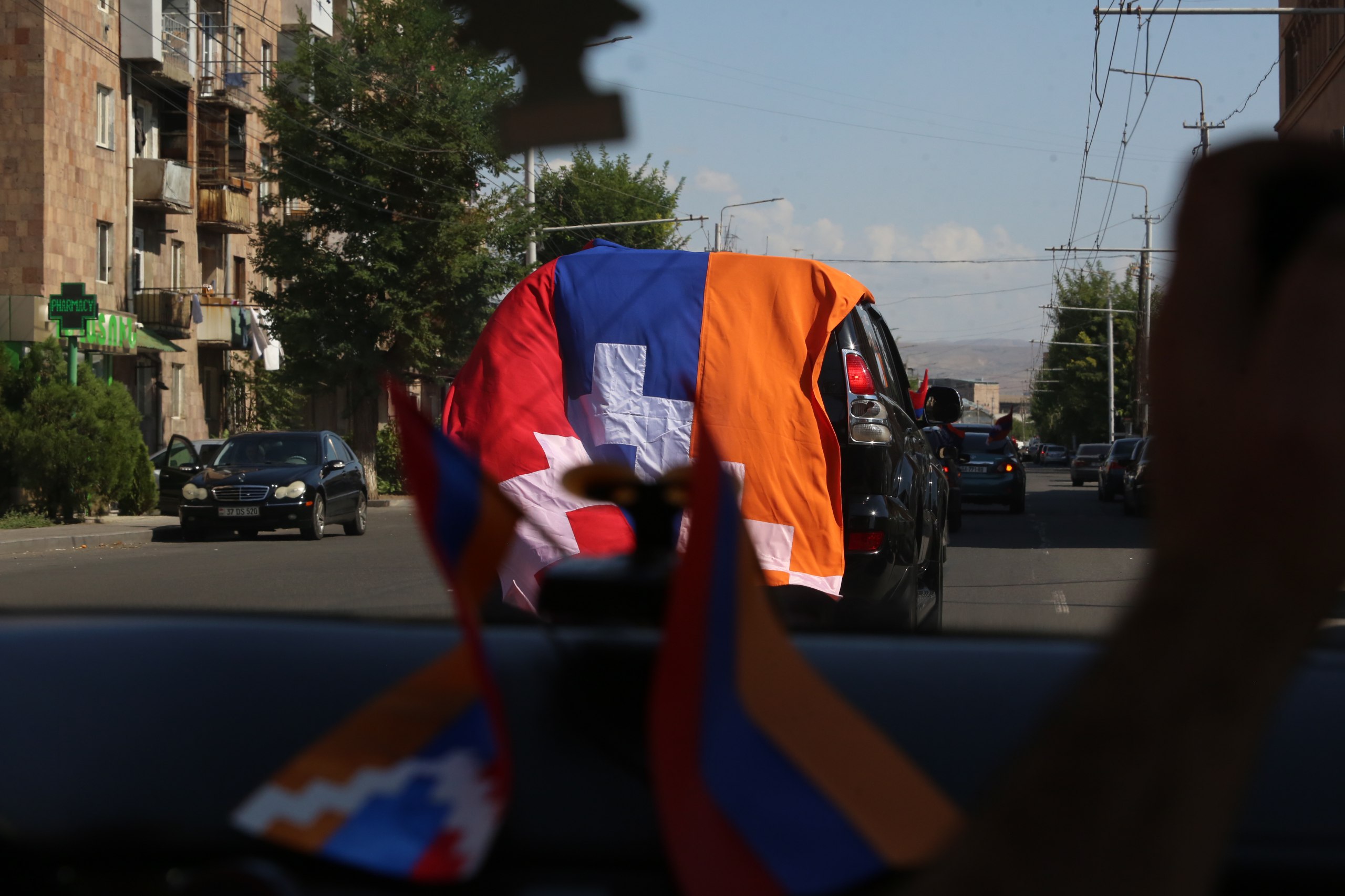 photo_5197478240472650817_w