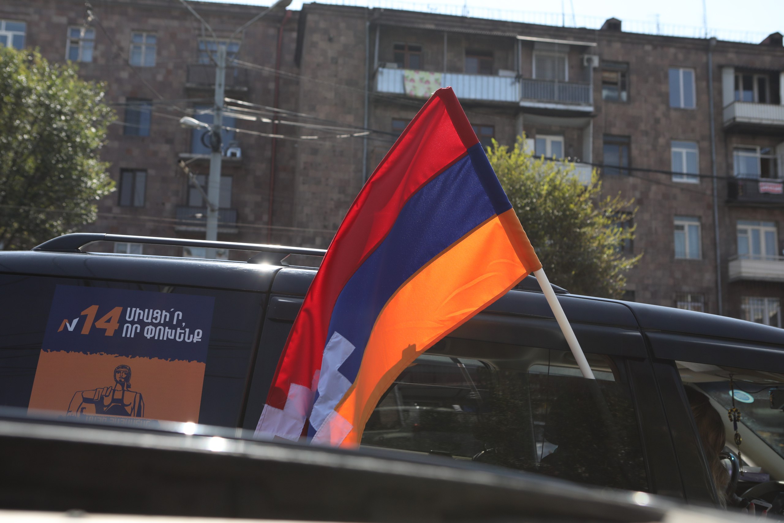 photo_5197478240472650824_w