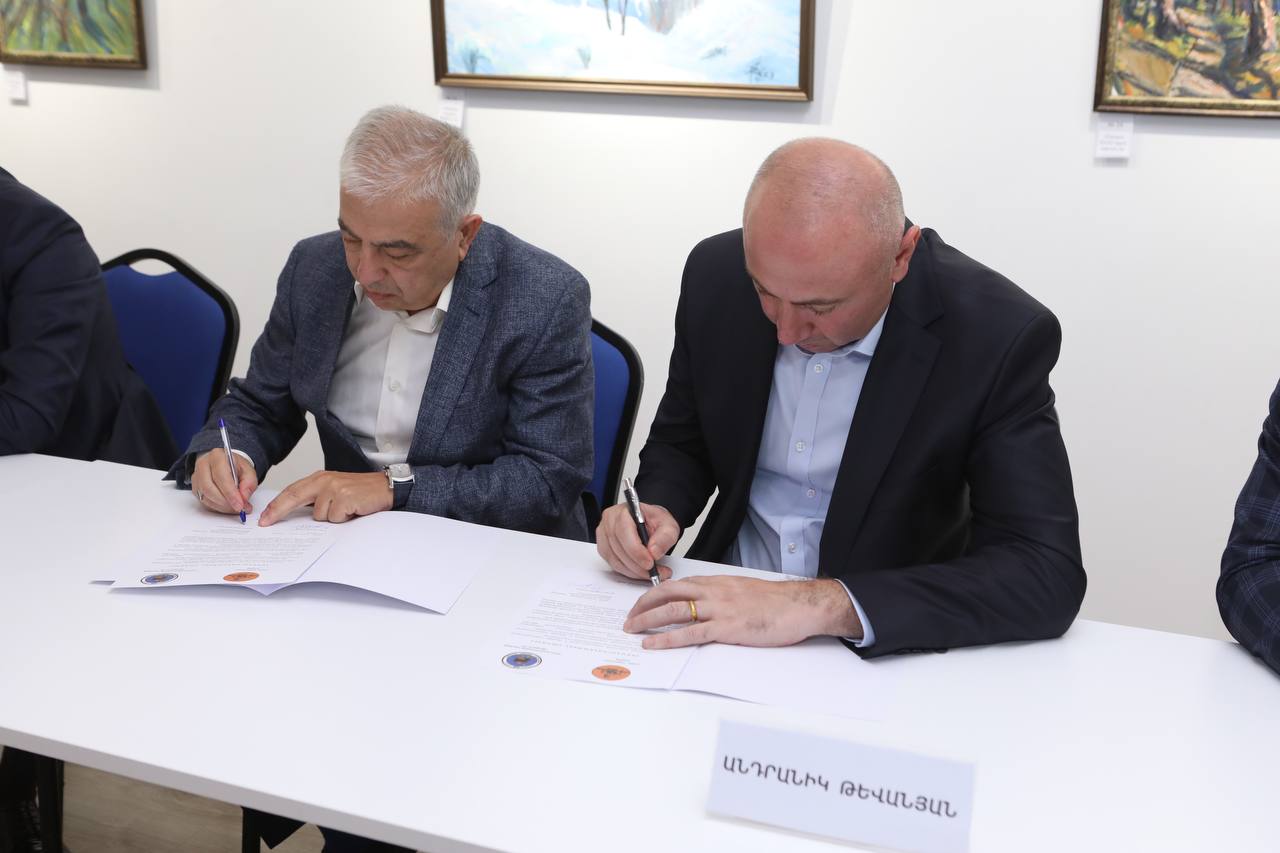 photo_5456388171974692062_y (1)