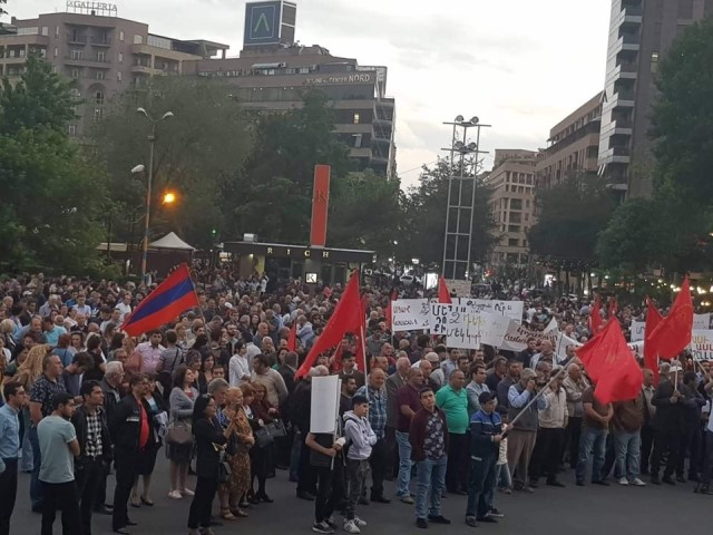 60792881_366540713997352_6225201314800861184_n