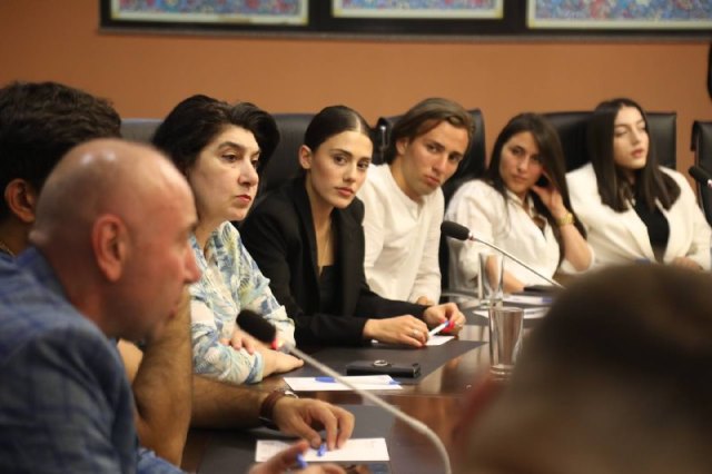 0e169c17-a5a2-413d-ae7b-71cd3b14bed4