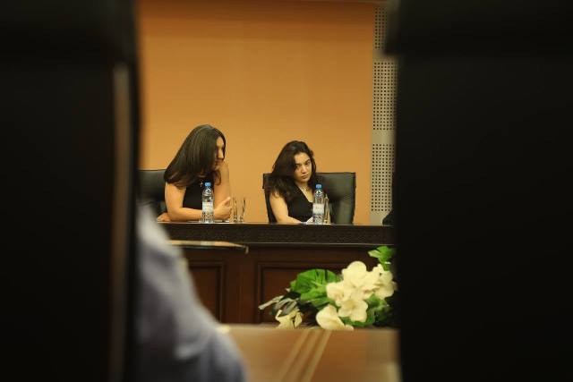 photo_5235512323362376583_y