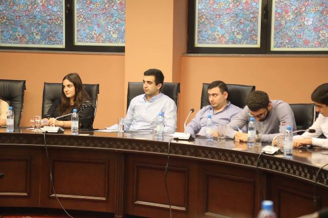 photo_5235512323362376597_y