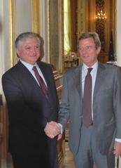 Эдвард Налбандян встретился с министром иностранных дел Франции