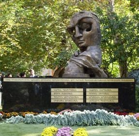 В парке НС состоялась церемония открытия мемориала жертвам злодеяния 27 октября 1999-ого года