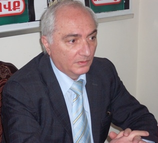 Арам Саркисян: «Я не вижу ничего странного в том, что премьер и члены его команды пополнили ряды РПА»