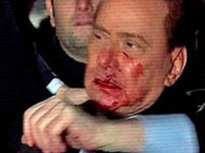 Совершено нападение на Сильвио Берлускони
