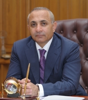 Овик Абрамян: «Чтобы стать политическим деятелем, много ума не надо»