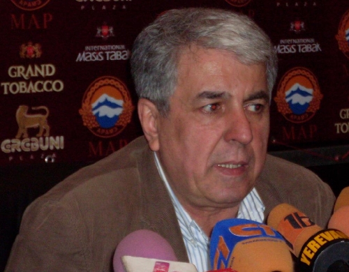 Гарник Асатрян: «Смена президента придала новый импульс армяно-иранским отношениям»