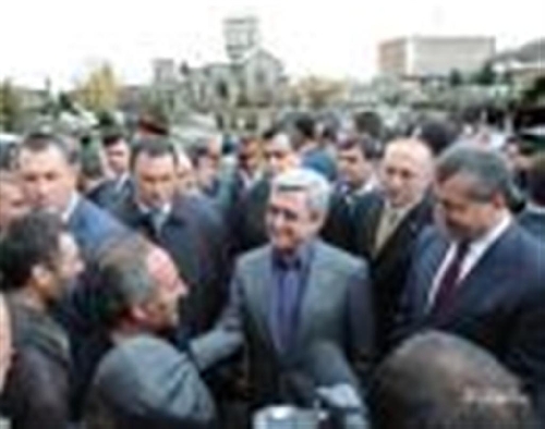 В Гехаркунике президент Армении обсудил проблемы Севана