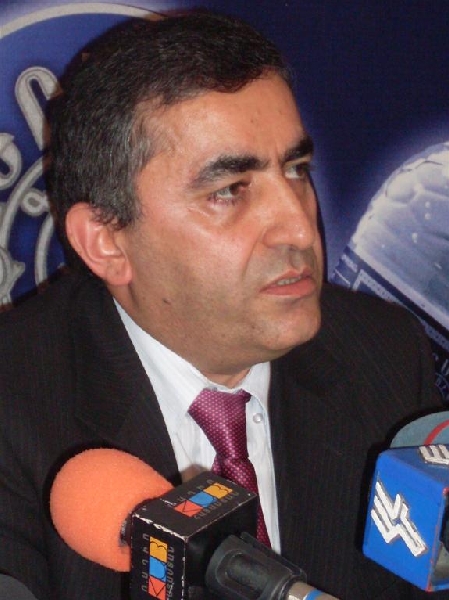 Արմեն Ռուստամյան. «Մարդիկ ընտրությունները դարձրել են բիզնես»