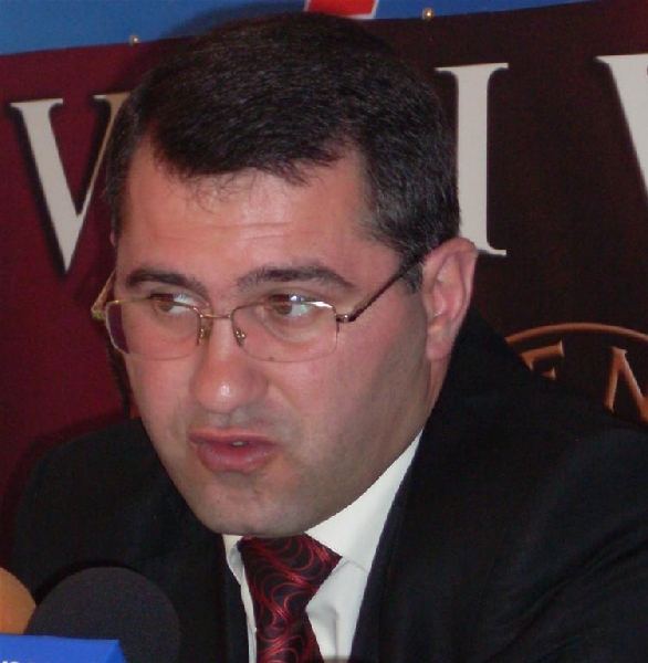 У «Жарангутюн» нет проблемы безоговорочной поддержки политической силы