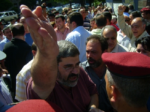 В Ереване в отношении демонстрантов была применена сила