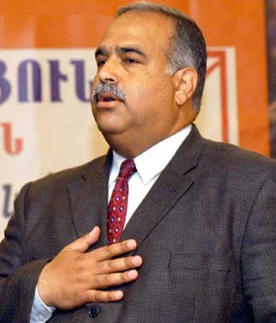 Комментирует Раффи Ованисян