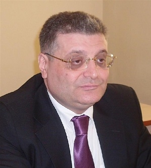 Арам Карапетян: «Как можно, страну продвигать вперед умом мыши»