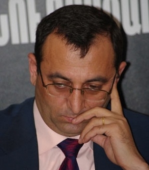 Арцвик Минасян: «Это правительство давно должно было подать в отставку»