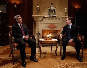 С.Саргсян и Д.Медведев обсудили карабахский конфликт