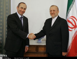 Министр иностранных дел Ирана принял Роберта Кочаряна