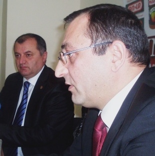 Мнение депутатов РПА и АРФД о встрече президентов Армении и Азербайджана