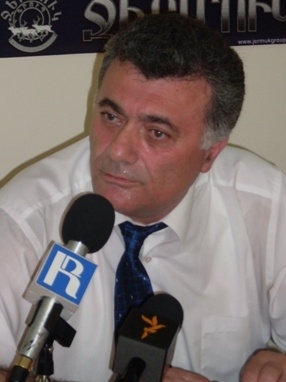 Р.Акопян:«Карабахский вопрос решится в рамках противоречащих друг другу норм»