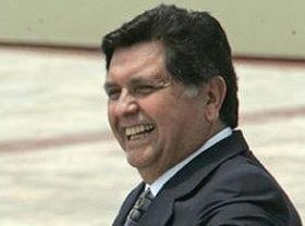 Президент Перу дал пощечину за то, что его назвали коррупционером
