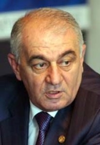 Ովքե՞ր են «չբեր քաղաքական գործիչները»