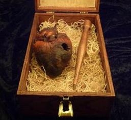 Мумифицированное сердце вампира выставили на «eBay»