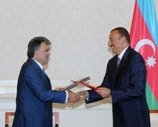 Ильхам Алиев встретился с высшим руководством Турции