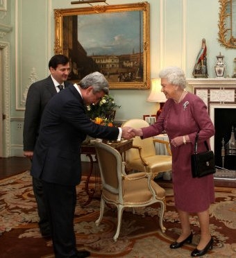 В Лондоне президента Армении Сержа Саргсяна приняла  королева Елизавета Вторая