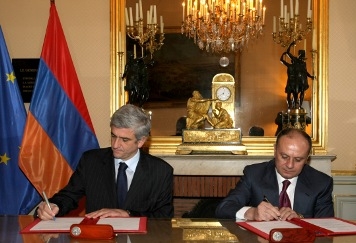 Продолжаются встречи министра обороны Армении С.Оганяна во Франции