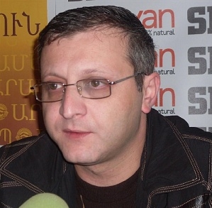Сурен Суренянц: «...профессиональный политический деятель не имеет права указывать сроки»