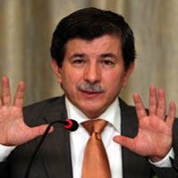 Давудоглу: «Турция призывает Армению вести переговоры лицом к лицу»