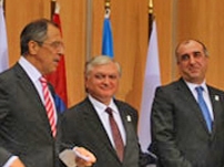 Министры иностранных дел Армении, России и Азербайджана встретились в Москве
