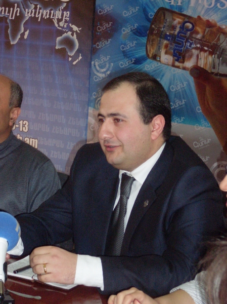 Р. Мелконян: «В Турции не существует такого понятия, как глава армянской общины»